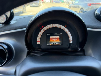 Photo 8 du bon plan SMART Fortwo Coupe 90ch prime twinamic E6c occasion à 12900 €