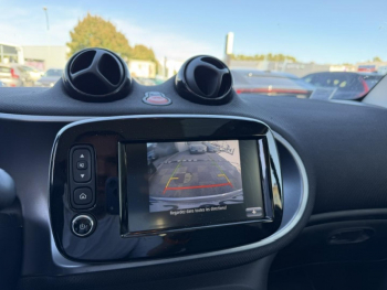 Photo 10 du bon plan SMART Fortwo Coupe 90ch prime twinamic E6c occasion à 12900 €