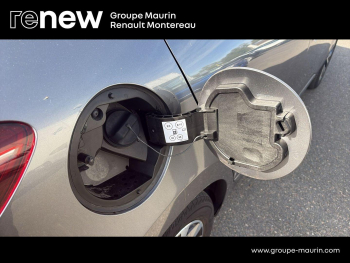 Photo 17 du bon plan RENAULT Clio 1.6 E-Tech 145ch full hybrid Techno occasion à 17490 €