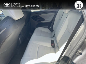 Photo 12 du bon plan TOYOTA Yaris 116h Iconic 5p occasion à 16490 €