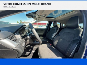 Photo 9 du bon plan RENAULT Captur 1.6 E-Tech hybride 145ch Intens occasion à 17990 €