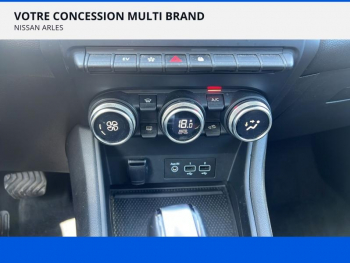 Photo 17 du bon plan RENAULT Captur 1.6 E-Tech hybride 145ch Intens occasion à 17990 €