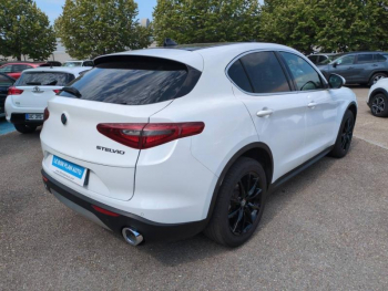 Photo 4 du bon plan ALFA ROMEO Stelvio 2.2 Diesel 210ch Lusso Q4 AT8 occasion à 19900 €
