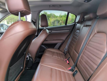 Photo 16 du bon plan ALFA ROMEO Stelvio 2.2 Diesel 210ch Lusso Q4 AT8 occasion à 19900 €