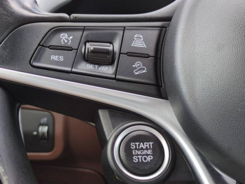 Photo 26 du bon plan ALFA ROMEO Stelvio 2.2 Diesel 210ch Lusso Q4 AT8 occasion à 19900 €