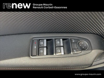 Photo 19 du bon plan RENAULT Captur 1.6 E-Tech hybride rechargeable 160ch RS Line occasion à 17990 €