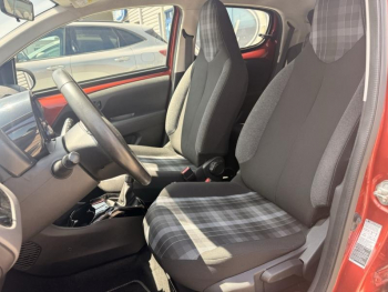 Photo 11 du bon plan PEUGEOT 108 VTi 72 Style S&S 5p occasion à 9290 €