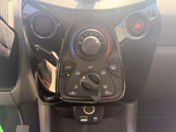 Photo 16 du bon plan PEUGEOT 108 VTi 72 Style S&S 5p occasion à 9290 €