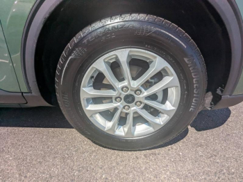 Photo 10 du bon plan FORD Kuga 2.5 Duratec 180ch Hybrid FlexiFuel Titanium Powershift occasion à 31870 €