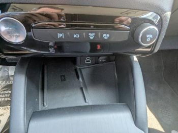 Photo 20 du bon plan FORD Kuga 2.5 Duratec 180ch Hybrid FlexiFuel Titanium Powershift occasion à 31870 €