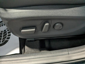 Photo 13 du bon plan KIA Niro 1.6 GDi 105ch ISG + Plug-In 60.5ch Premium DCT6 occasion à 15990 €