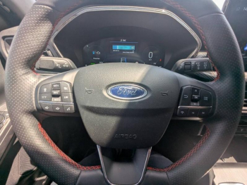 Photo 15 du bon plan FORD Kuga 2.5 Duratec 243ch Hybride Rechargeable ST-Line X Powershift occasion à 34790 €