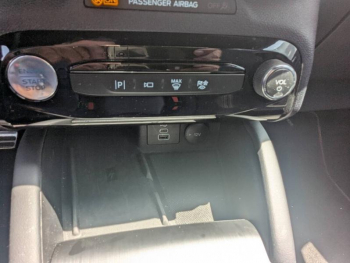 Photo 19 du bon plan FORD Kuga 2.5 Duratec 243ch Hybride Rechargeable ST-Line X Powershift occasion à 34790 €