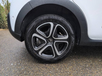 Photo 11 du bon plan CITROEN C3 PureTech 110ch Shine S&S E6.d occasion à 9990 €