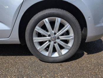 Photo 12 du bon plan VOLKSWAGEN Touran 2.0 TDI 150ch BlueMotion Technology FAP Carat DSG6 7 places occasion à 20990 €