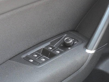 Photo 22 du bon plan VOLKSWAGEN Touran 2.0 TDI 150ch BlueMotion Technology FAP Carat DSG6 7 places occasion à 20990 €