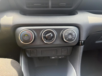 Photo 18 du bon plan TOYOTA Yaris 120 VVT-i Dynamic Business 5p MC24 - Garantie Usine 12/2027 occasion à 18490 €