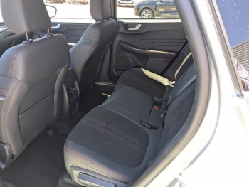 Photo 19 du bon plan FORD Kuga 2.5 Duratec 180ch Hybrid FlexiFuel ST-Line X Powershift occasion à 36590 €