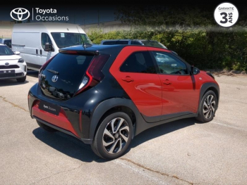 Photo 18 du bon plan TOYOTA Aygo X 1.0 VVT-i 72ch Design MY23 occasion à 13990 €