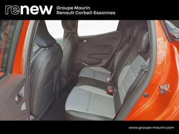 Photo 12 du bon plan RENAULT Clio 1.6 E-Tech 145ch full hybrid Techno occasion à 17290 €