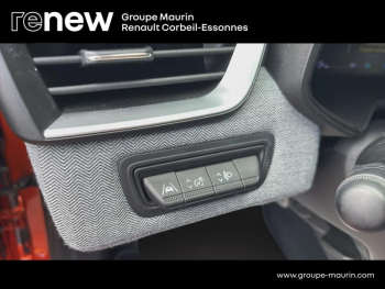 Photo 20 du bon plan RENAULT Clio 1.6 E-Tech 145ch full hybrid Techno occasion à 17290 €