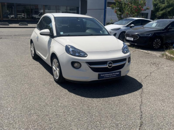 Photo 3 du bon plan OPEL Adam 1.4 Twinport 87ch White Edition Start/Stop occasion à 9880 €