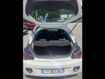 Photo 10 du bon plan OPEL Adam 1.4 Twinport 87ch White Edition Start/Stop occasion à 9880 €