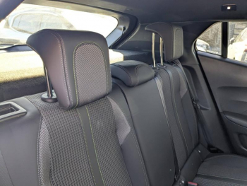 Photo 18 du bon plan PEUGEOT 2008 1.5 BlueHDi 110ch S&S GT occasion à 14490 €