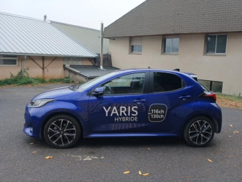 Photo 3 du bon plan TOYOTA Yaris 116h Design 5p MY26 occasion à 23690 €