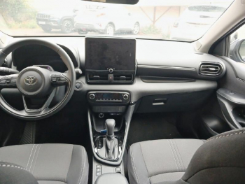 Photo 8 du bon plan TOYOTA Yaris 116h Design 5p MY26 occasion à 23690 €