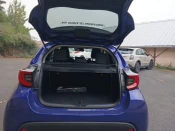 Photo 10 du bon plan TOYOTA Yaris 116h Design 5p MY26 occasion à 23690 €