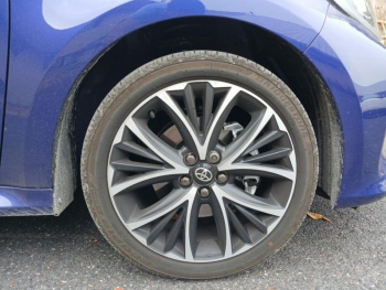 Photo 16 du bon plan TOYOTA Yaris 116h Design 5p MY26 occasion à 23690 €