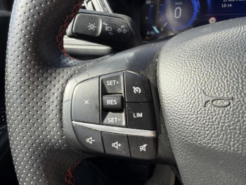 Photo 19 du bon plan FORD Kuga 2.5 Duratec 225ch PHEV ST-Line X BVA occasion à 24990 €