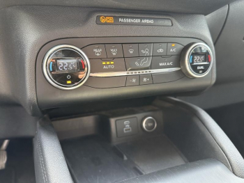 Photo 13 du bon plan FORD Kuga 1.5 EcoBlue 120ch Titanium BVA occasion à 17490 €