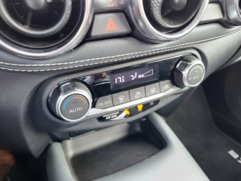Photo 21 du bon plan NISSAN Juke 1.0 DIG-T 117ch N-Connecta occasion à 13890 €