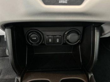 Photo 14 du bon plan SUZUKI Swift 1.2 Hybrid 83ch Pack AllGrip occasion à 17890 €
