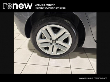 Photo 34 du bon plan RENAULT Clio 1.5 Blue dCi 100ch Evolution - 24 occasion à 15880 €