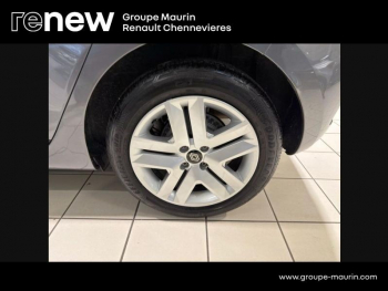 Photo 35 du bon plan RENAULT Clio 1.5 Blue dCi 100ch Evolution - 24 occasion à 15880 €