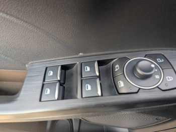 Photo 12 du bon plan FORD Kuga 2.5 Duratec 180ch Hybrid FlexiFuel ST-Line Powershift occasion à 31890 €
