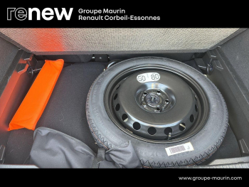 Photo 16 du bon plan RENAULT Captur 1.6 E-Tech full hybrid 145ch esprit Alpine occasion à 25480 €