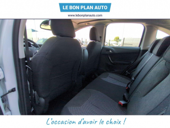 Photo 16 du bon plan CITROEN C3 PureTech 82 Confort Business 99g occasion à 6980 €