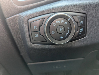 Photo 13 du bon plan FORD EcoSport 1.5 EcoBlue 95ch ST-Line occasion à 14423 €
