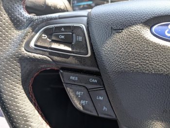 Photo 16 du bon plan FORD EcoSport 1.5 EcoBlue 95ch ST-Line occasion à 14423 €