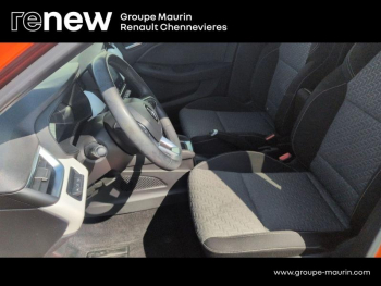 Photo 18 du bon plan RENAULT Clio 1.6 E-Tech 145ch full hybrid Evolution occasion à 16999 €