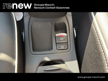 Photo 29 du bon plan RENAULT Clio 1.6 E-Tech 145ch full hybrid Techno occasion à 17990 €