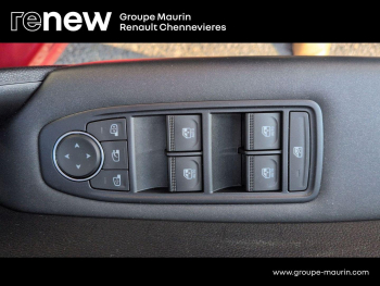 Photo 42 du bon plan RENAULT Captur 1.6 E-Tech hybride 145ch Business -21 occasion à 16999 €