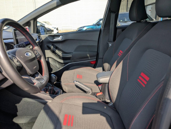 Photo 8 du bon plan FORD Fiesta 1.0 Flexifuel 95ch ST-Line X 5p occasion à 16990 €
