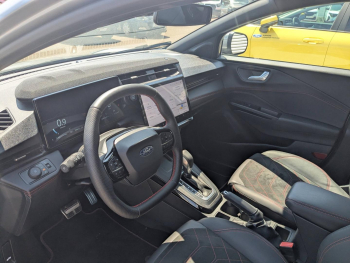 Photo 16 du bon plan FORD Puma 1.0 EcoBoost Hybrid 125ch ST-Line X S&S Powershift occasion à 29740 €