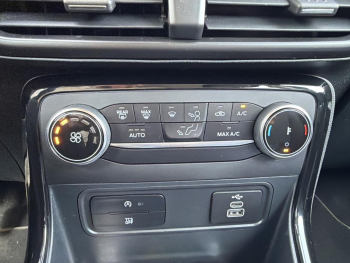 Photo 17 du bon plan FORD EcoSport 1.0 EcoBoost 125ch Active 6cv occasion à 14999 €