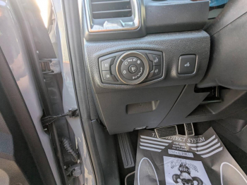 Photo 13 du bon plan FORD Ranger VUL 2.0 TDCi 213ch Double Cabine Raptor BVA10 occasion à 44890 €